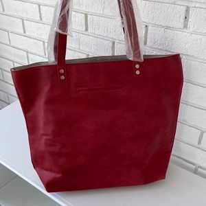 Thirty-one Around Town Tote, Ruby Distressed Pebble